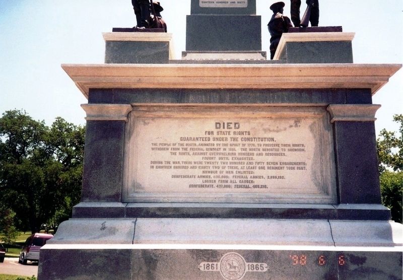 Southern Confederacy Monument Marker-Inscription on the base image. Click for full size.