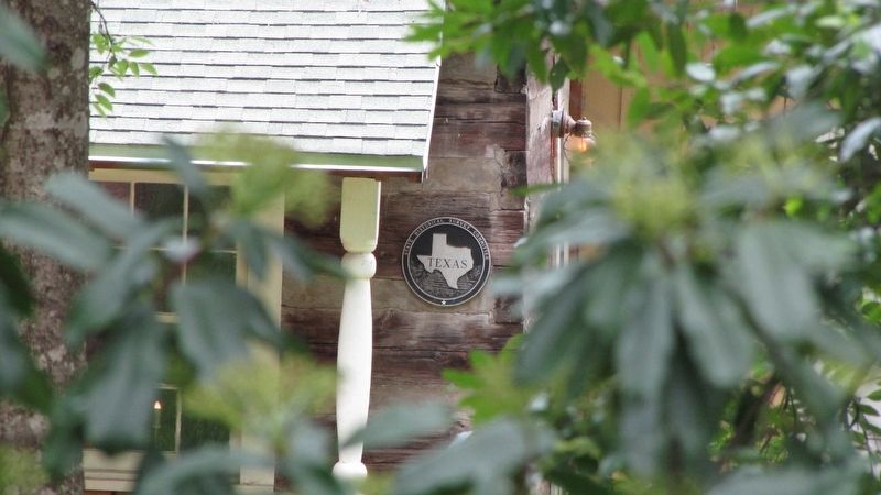 Trammel's Trace Cabin with medallion image. Click for full size.