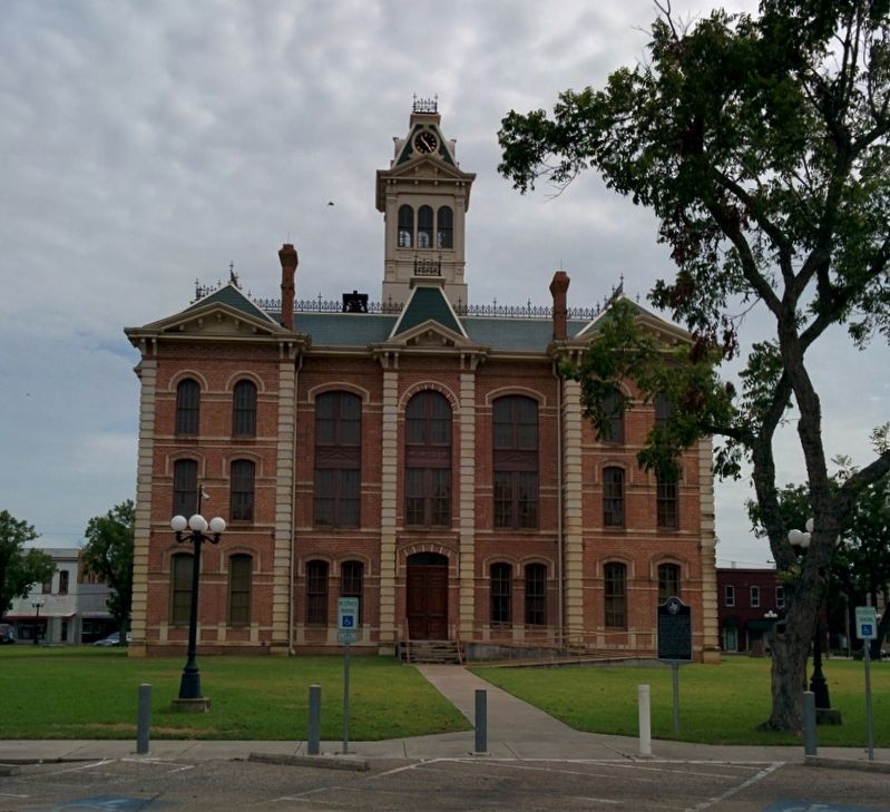 Wharton County Courthouse and Marker image. Click for full size.
