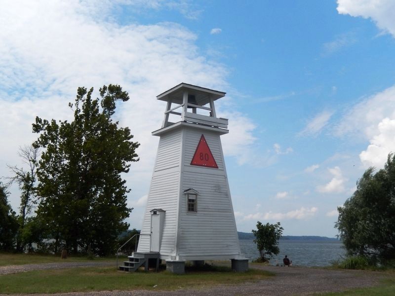 Fort Washington Park Lighthouse image. Click for full size.