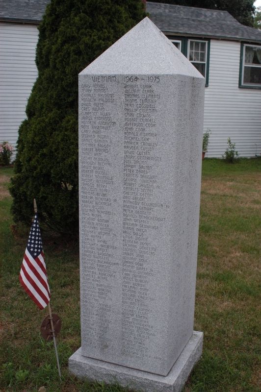 Kittery Maine War Memorial Marker image. Click for full size.