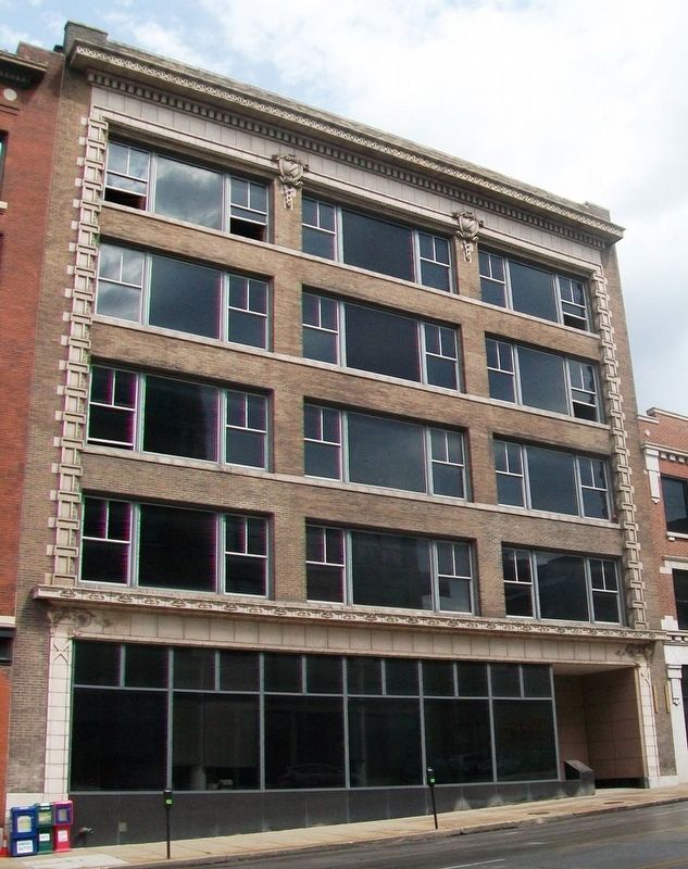 Jay and King Hat Co Building and Marker image. Click for full size.