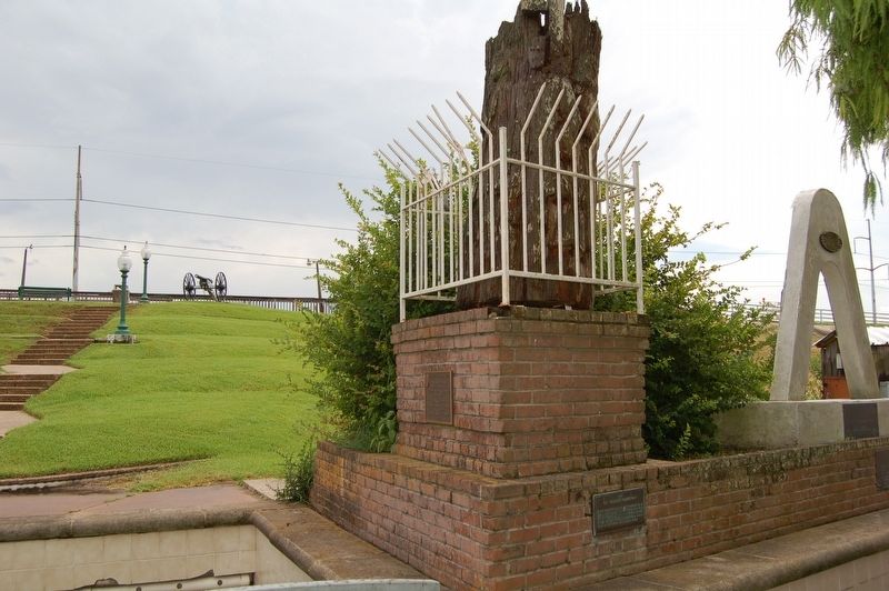 La Salle's Landing Marker. Click for full size. La Salle's Landing Marker image. Click for full size.