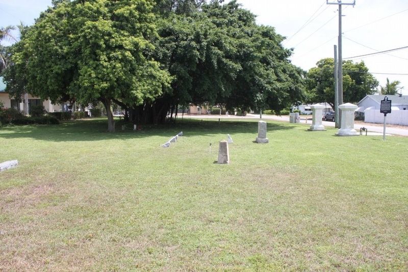 Evergreen Cemetery Marker and graves image. Click for full size.