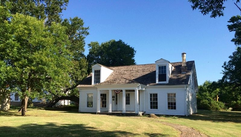Closer photo of whole house. image. Click for full size.