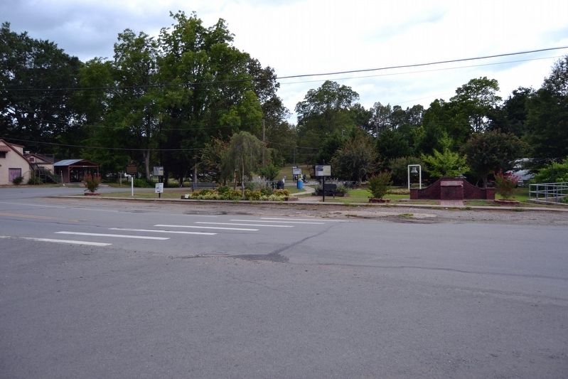 Rhodes Park in DeValls Bluff image. Click for full size.