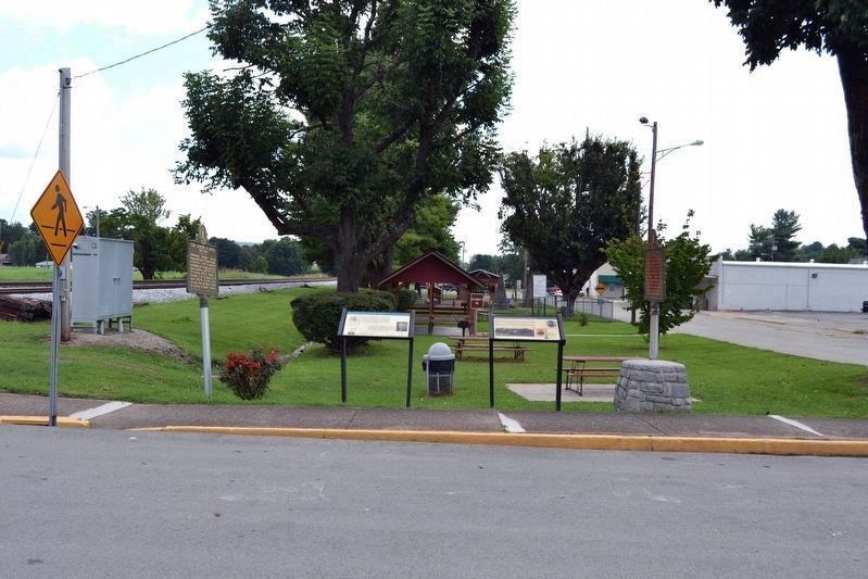 Civil War Markers / Interpretive Signs at Roy Dickey Reynolds Park. Click for full size. Civil War Markers / Interpretive Signs at Roy Dickey Reynolds Park image. Click for full size.