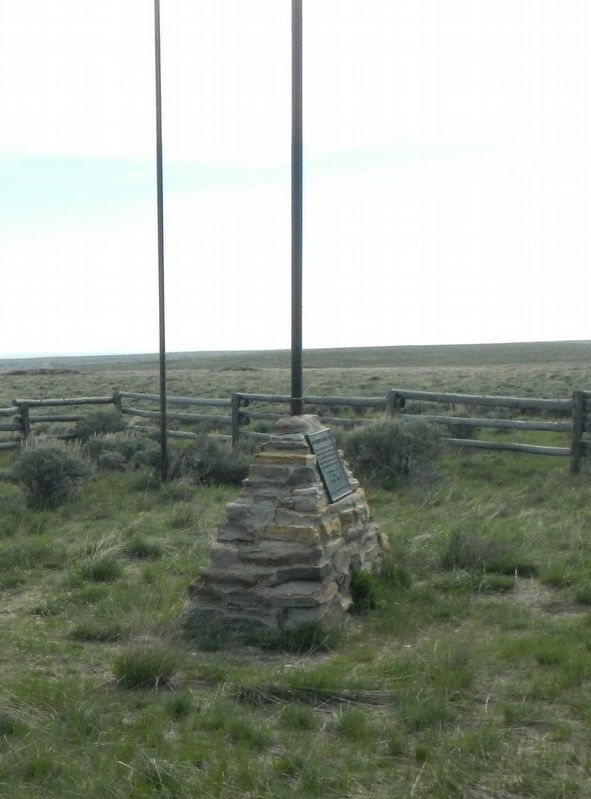 Tri-Territory Monument erected by the Kiwanis Clubs in 1967 image. Click for full size.