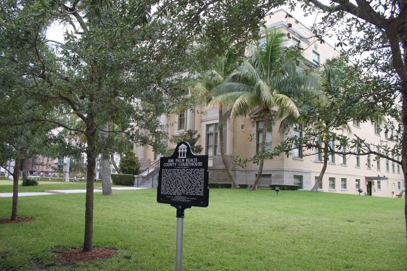1916 Palm Beach County Courthouse and Marker image. Click for full size.