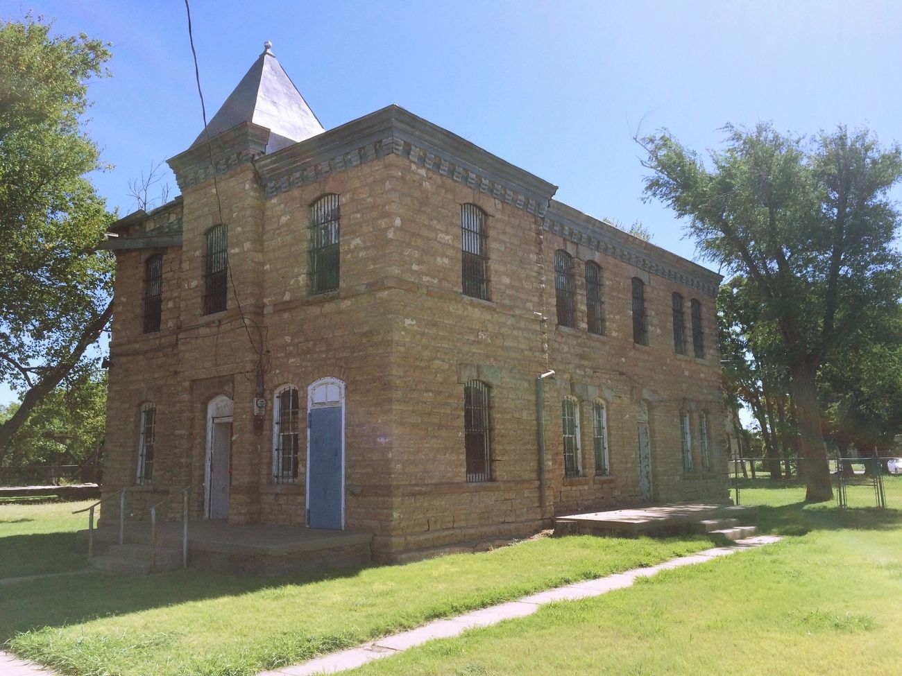 Hardeman County Jail (side view) image. Click for full size.