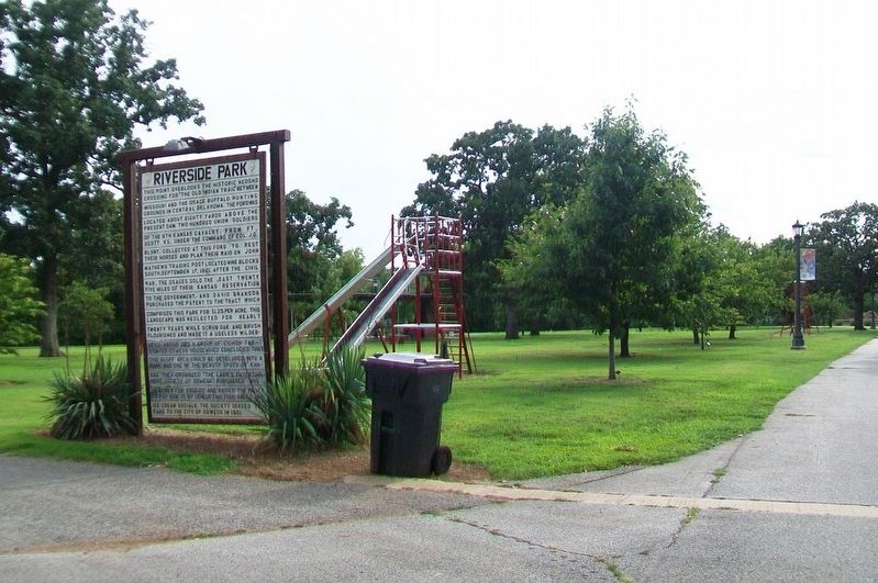 Riverside Park Marker. Click for full size. Riverside Park Marker image. Click for full size.