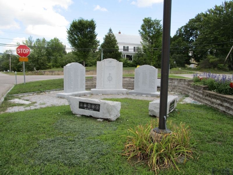 Tamworth Veterans Memorial image. Click for full size.