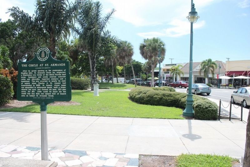 The Circle at St. Armands Marker and part of St. Armands Circle. Click for full size. The Circle at St. Armands Marker and part of St. Armands Circle image. Click for full size.