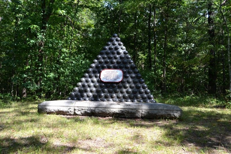 James Deshler Memorial Shell Monument image. Click for full size.