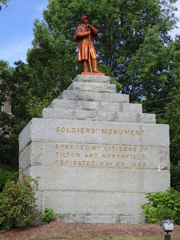 Soldiers' Monument image. Click for full size.