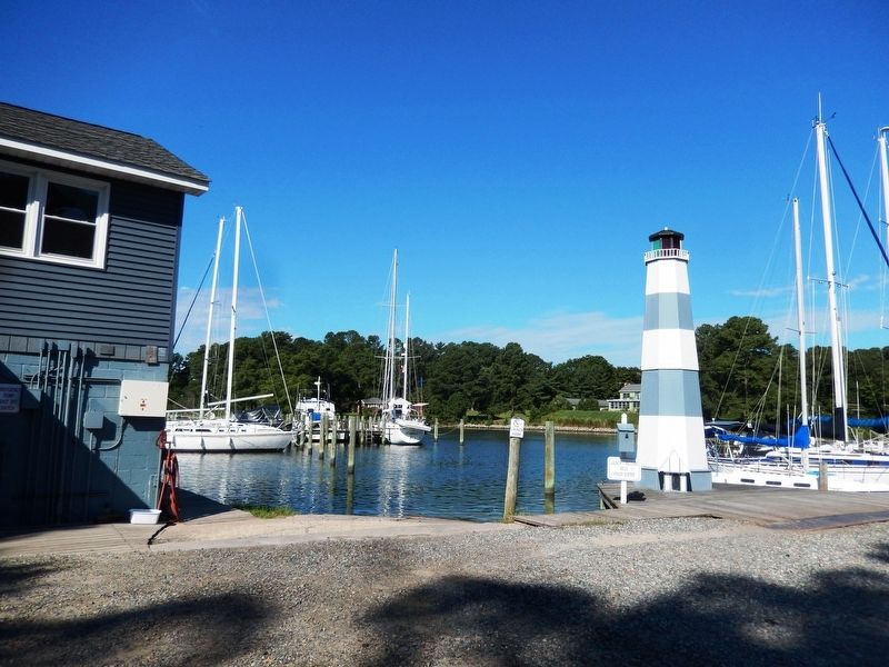 Lighthouse at the Yankee Point Marina image. Click for full size.
