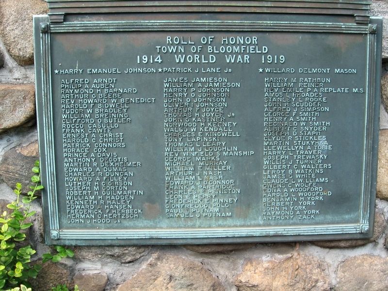 Bloomfield World War II Memorial image. Click for full size.