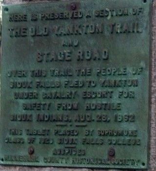 The Old Yankton Trail Marker image. Click for full size.
