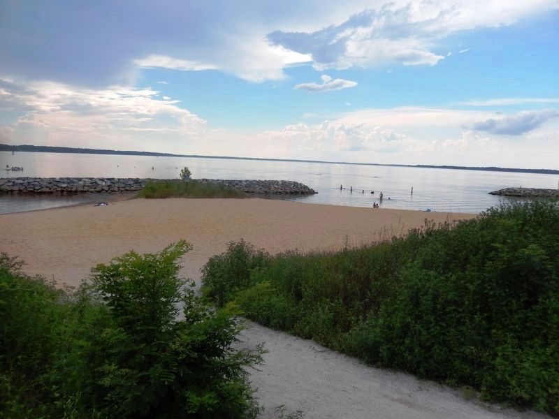 Jamestown Beach Park. Click for full size. Jamestown Beach Park image. Click for full size.