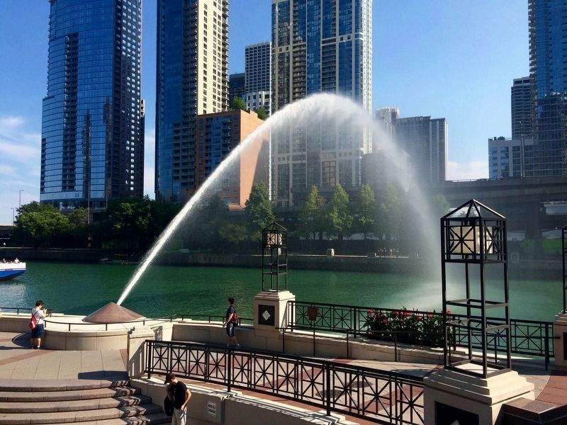 The Nicholas J. Melas Centennial Fountain and its hourly spray into the Chicago River. image. Click for full size.