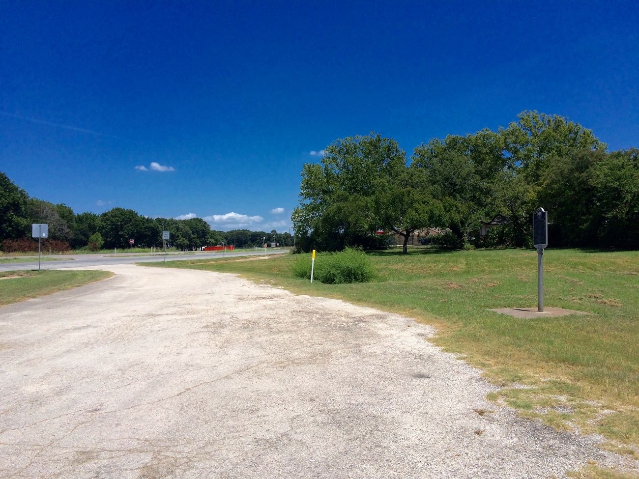 The Cross Timbers Marker looking east towards US Highway 82.. Click for full size. The Cross Timbers Marker looking east towards US Highway 82. image. Click for full size.