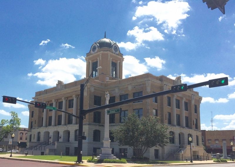 Cooke County Courthouse image. Click for full size.