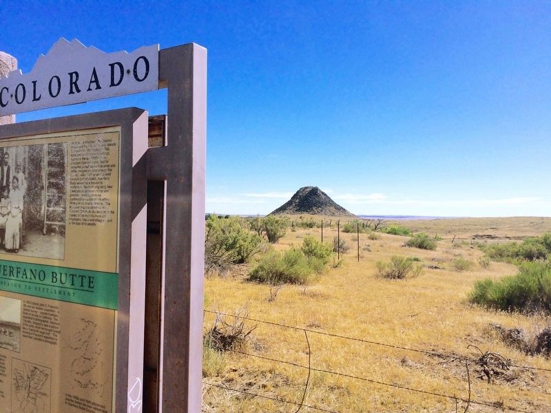 Huerfano Butte in far background. image. Click for full size.