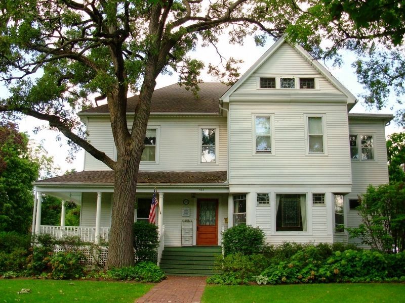 Glen Ellyn Main Street Historic District Home. Click for full size. Glen Ellyn Main Street Historic District Home image. Click for full size.
