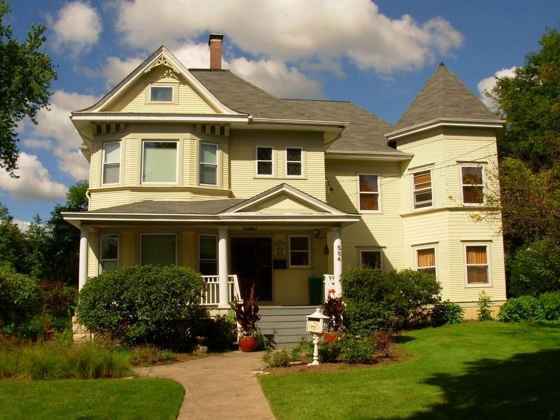 Glen Ellyn Main Street Historic District Home. Click for full size. Glen Ellyn Main Street Historic District Home image. Click for full size.