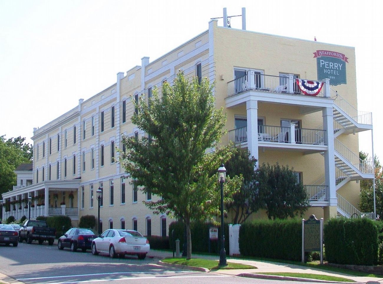 Hotel Perry and Marker image. Click for full size.