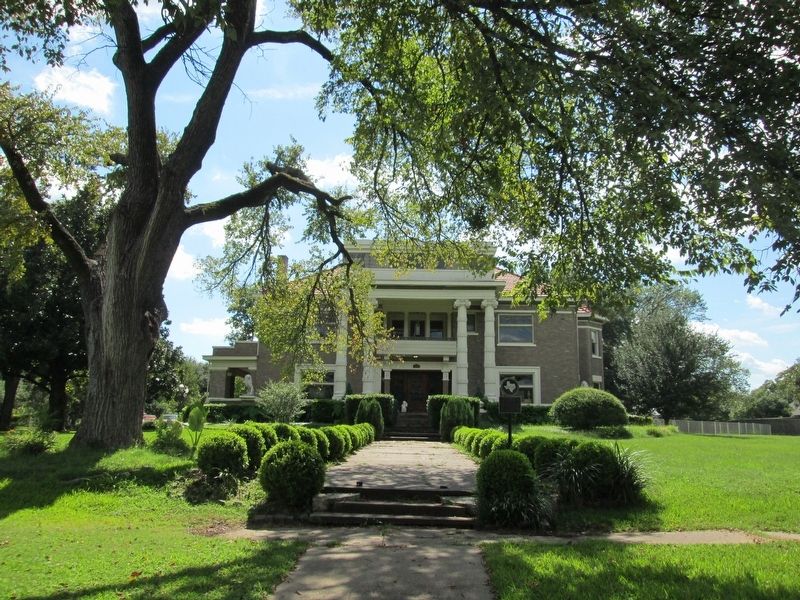 The R. L. Warren House. Click for full size. The R. L. Warren House image. Click for full size.