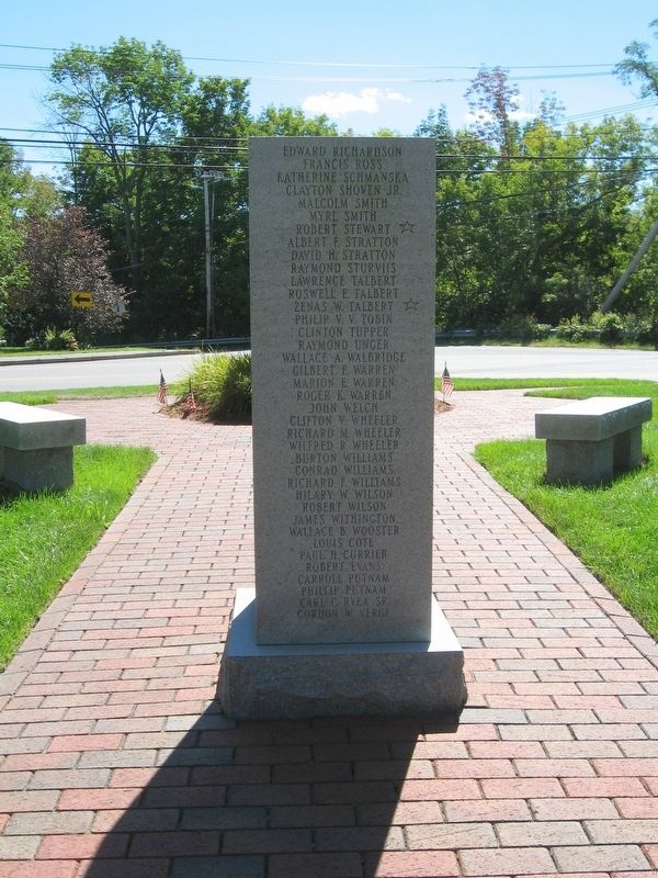 Enfield World War II Monument image. Click for full size.