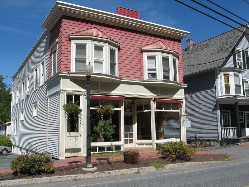 Fogg�s Hardware Store image. Click for full size.