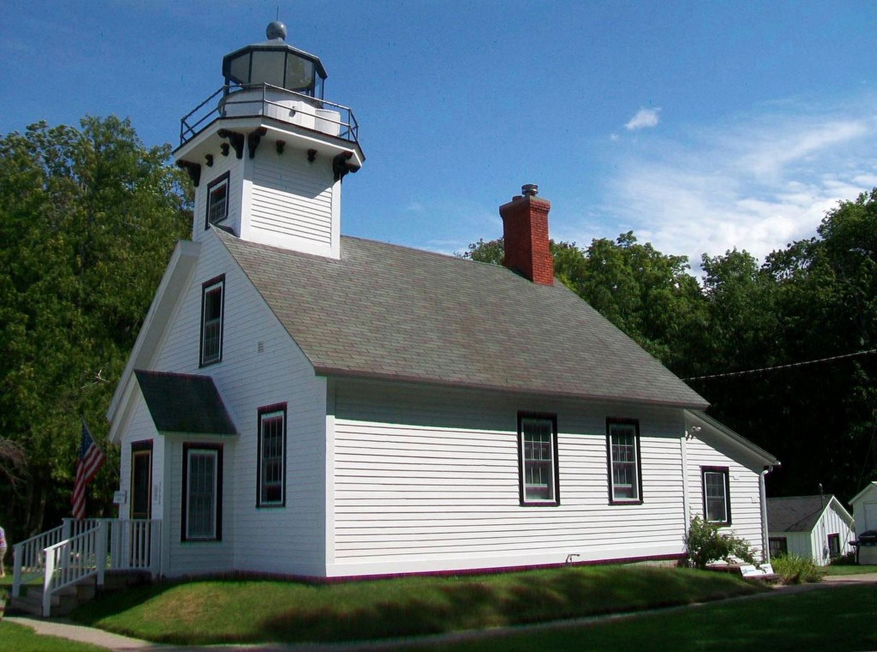 Old Mission Point Lighthouse image. Click for full size.