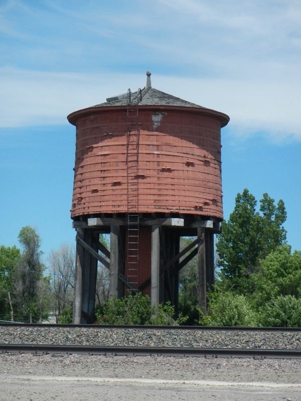 Redwood Water Tank image. Click for full size.