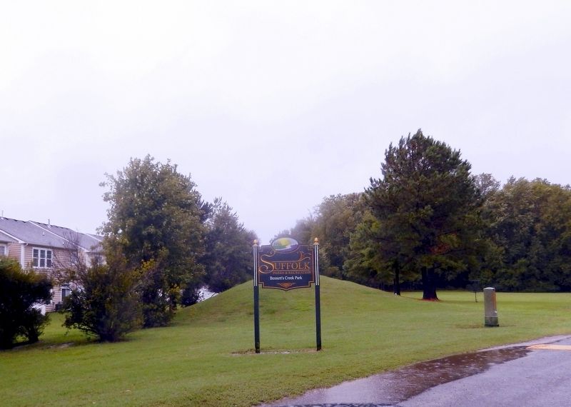 Sign at the entrance to Bennett's Creek Park image. Click for full size.