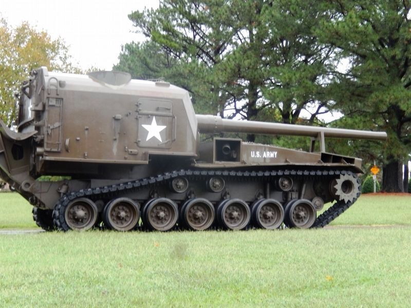 Virginia War Museum-Army Vehicle image. Click for full size.