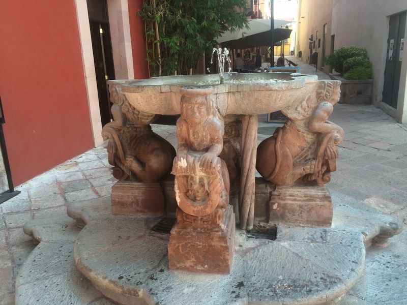 Andador Matamoros Fountain image. Click for full size.