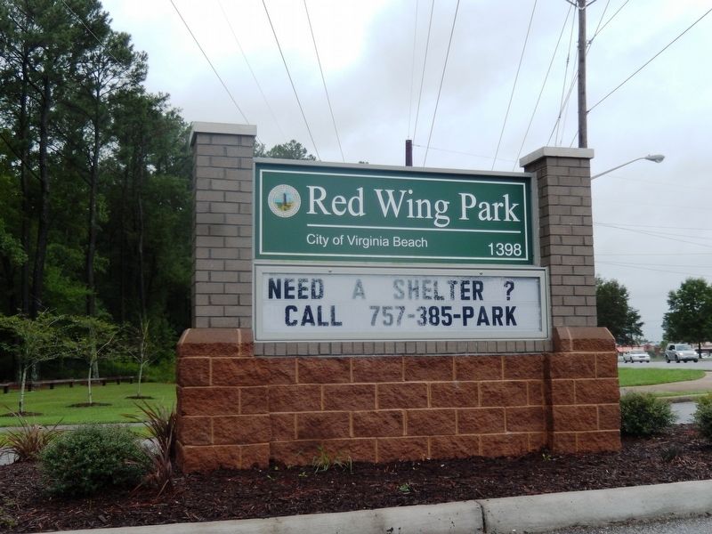 Sign at the entrance to Red Wing Park image. Click for full size.