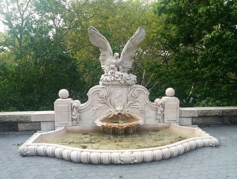 Hamilton Fountain image. Click for full size.