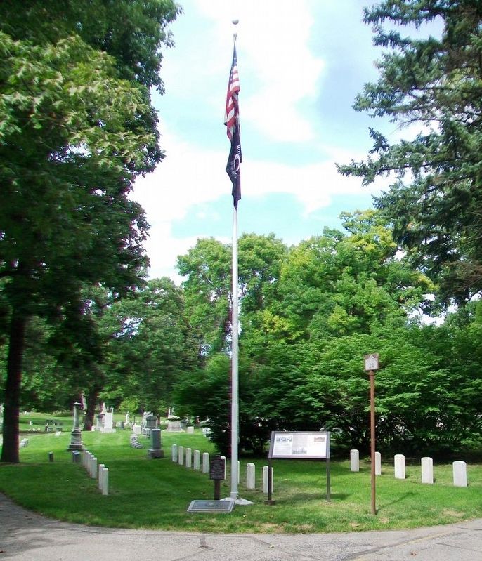Forest Home Soldiers' Lot and Marker image. Click for full size.