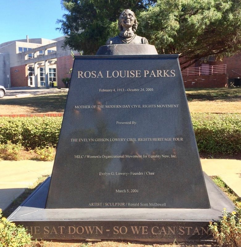 Rosa Louise Parks Statue image. Click for full size.