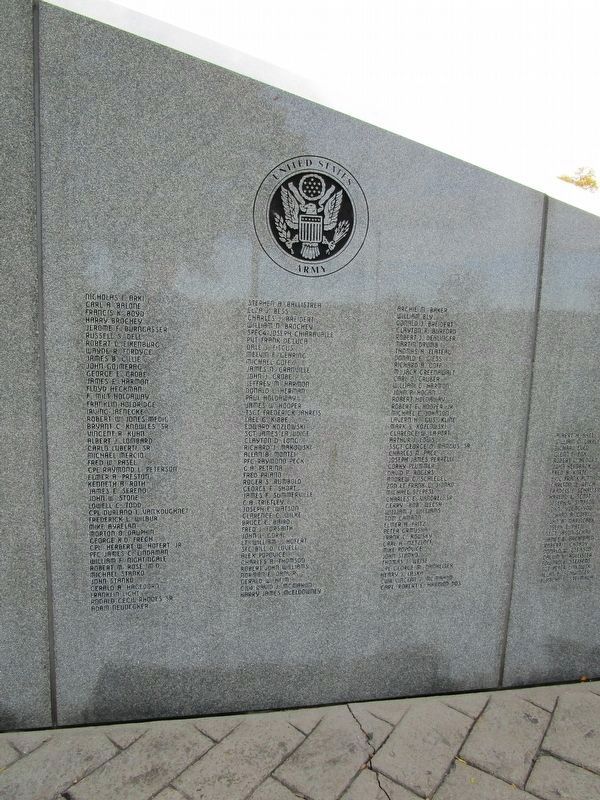 Tonawanda Veterans Memorial image. Click for full size.