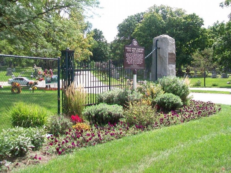 Forest Home Cemetery Civil War Veterans Marker image. Click for full size.