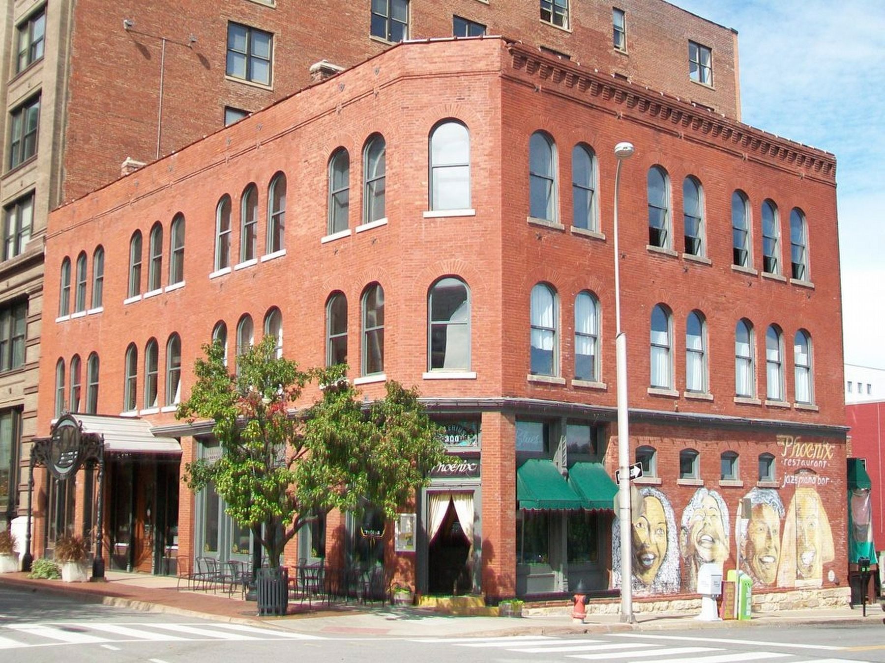 Phoenix Hotel Building. Click for full size. Phoenix Hotel Building image. Click for full size.