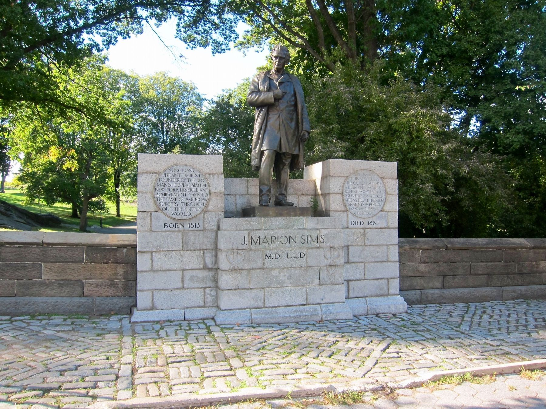 J. Marion Sims Statue and Marker - Wide View image. Click for full size.