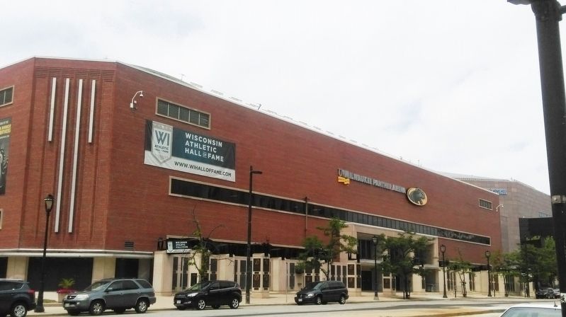 UW-Milwaukee Panther Arena image. Click for full size.