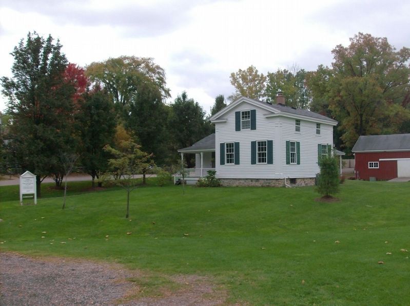 Kreger Farm Buildings and Marker image. Click for full size.