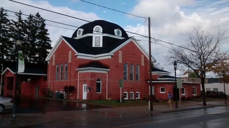 Clare Congregational Church and Marker image. Click for full size.