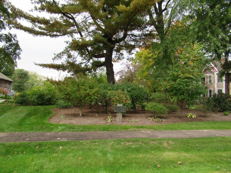 Site of Second Meeting House Marker. Click for full size. Site of Second Meeting House Marker image. Click for full size.